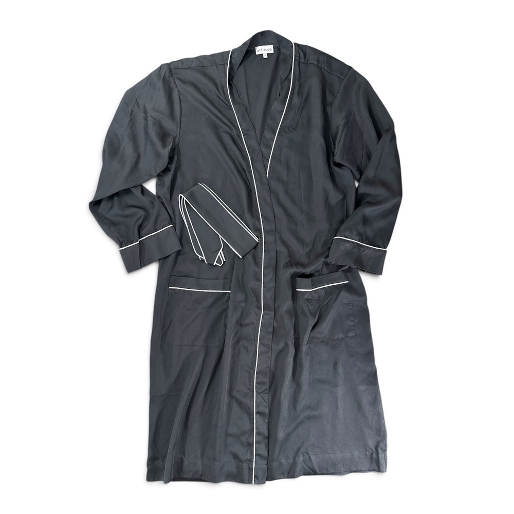 Clean Bamboo Lyocell Robe Grey White Piping Size Small Long Sleeve Pockets NWT